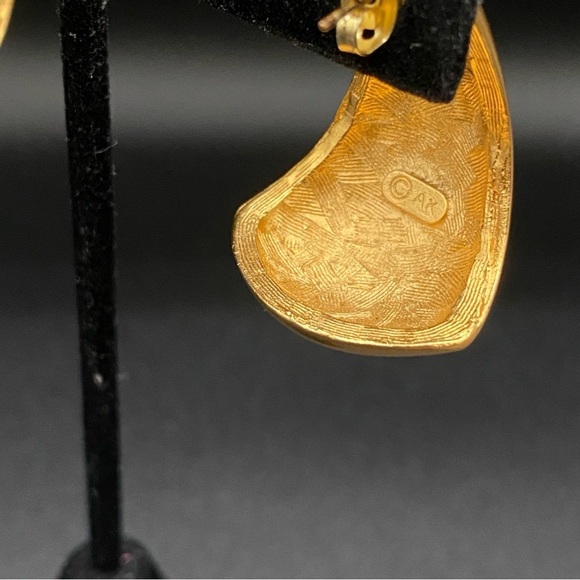 AK Signed Retro 80s Glam Statement Earrings in Brushed Gold Tone - Pierced - Picture 9 of 11